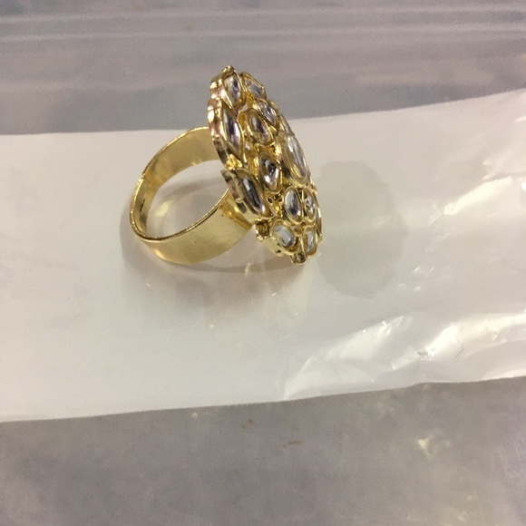 Kundan Finger Ring - Picture 2 of 3